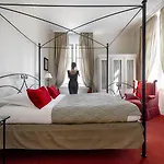 Hotel De L'univers 4*
