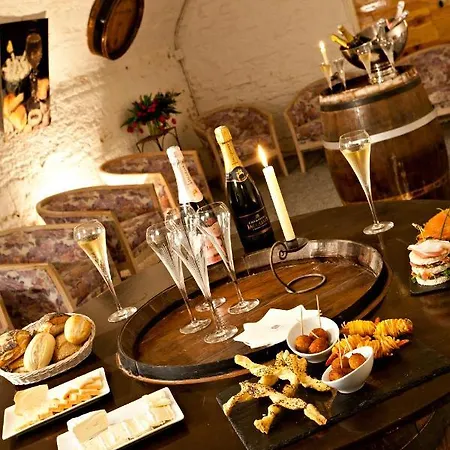 De L'univers Hotel 4*