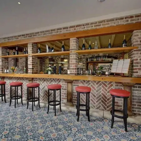 De L'univers Hotel 4*